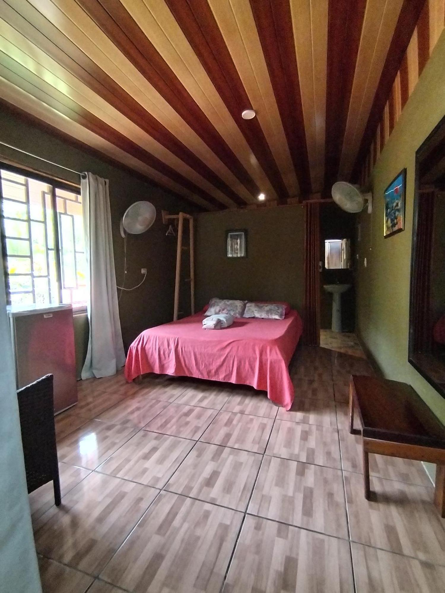 Pez Espada Tours Y Cabinas Drake Bay Exterior photo